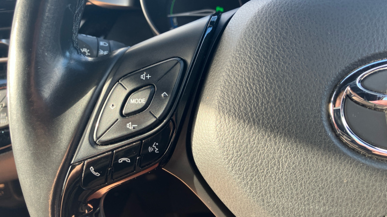 Toyota C-HR 1.8 Hybrid Design 5dr CVT Hybrid Hatchback